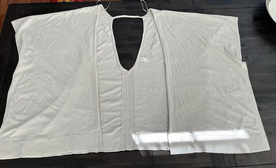 Poncho deportivo envolvente Lululemon Free to Coast talla única crema Foto 3 de 4