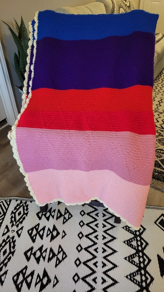 Cobertor de crochê vintage listrado cor grossa casa quente Apx 79x54 - Imagem 2 de 4