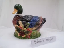 SPODE HARVEST COLLECTION  COVERED DUCK CERAMIC 7"