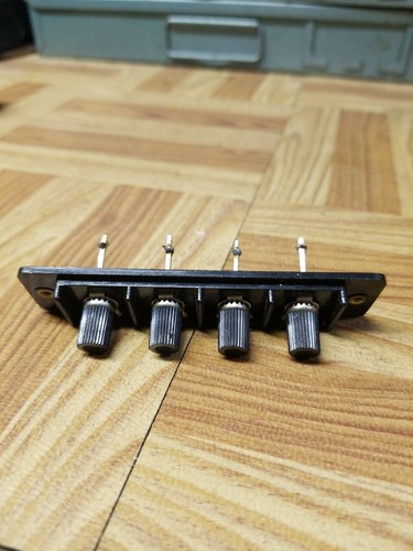 Luxman r-1050 Antenna Mount Terminal 