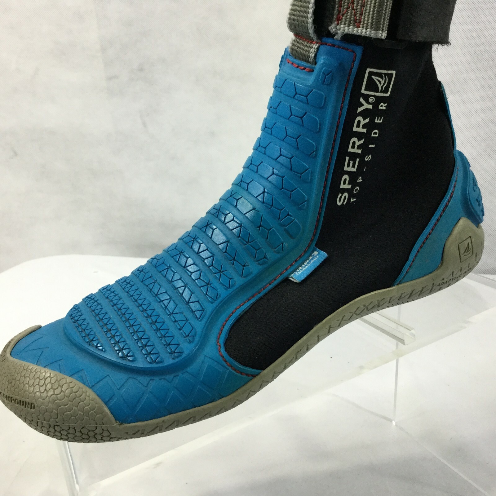 sperry sailing boots