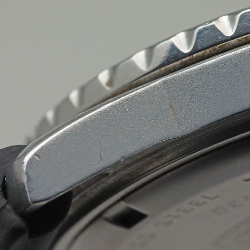 Wristwatch USED TAG HEUER NIGHT DIVERS 1500 PROFESSIONAL Quartz Black Silver - Picture 9 of 12