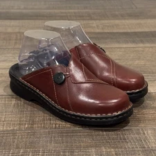 Born Leather Shoes Womens Red/Maroon Slip On Mules Clogs Comfort Size 7