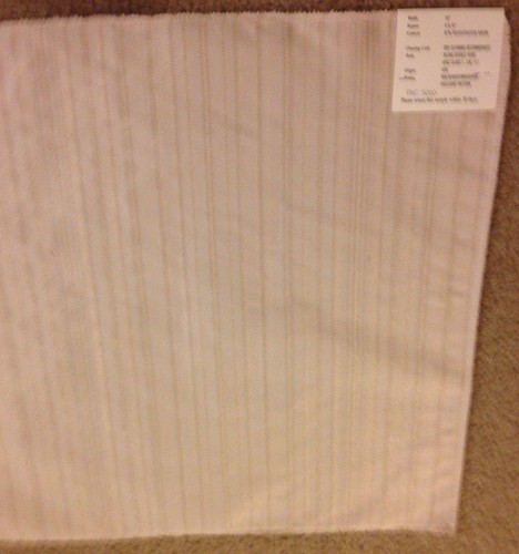 "Maxwell Fabrics~MANAGER~PERLA~17,75"" x 18"" ¡Haz una almohada! Precio de venta sugerido por el fabricante $63,20/yd - Imagen 4 de 5