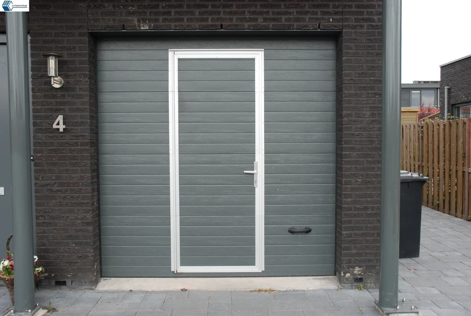 Garagentor Sektionaltor mit Schlupftüre - Bild 2 von 2