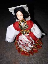 Andenkenp&uuml;ppchen-P&uuml;ppchen in roten Kleid-11 cm lang-Kleid unten ca.6,5
