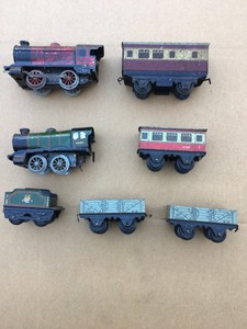 Hornby Early Tin Locos and Carrages 
