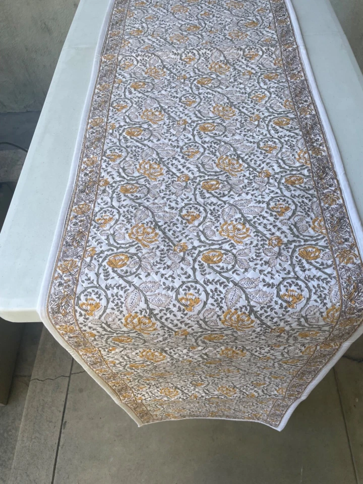 Corredor de Mesa Williams Sonoma Amarillo Crema Blanco Floral 104" x 16 1/2" Foto 4 de 4