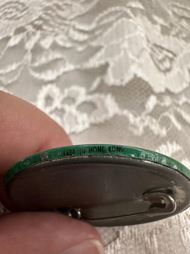 Vintage 1970's Yeah! What’s The Difference Comic Funny 1.6" Pinback Button Pin - Picture 4 of 6