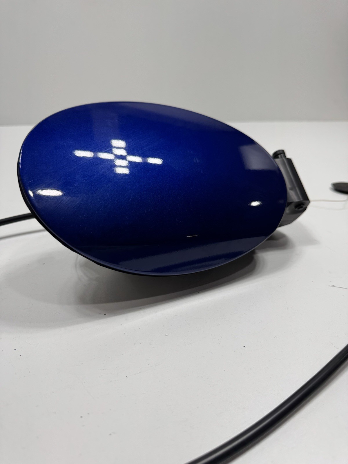 ✅14-24 MASERATI GHIBLI FUEL TANK GAS CAP DOOR LID COVER BLUE OEM
