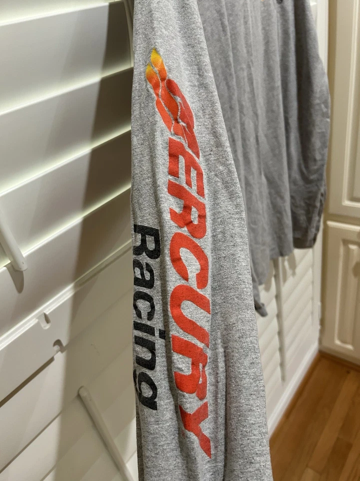 Camisa Gildan Gris Mercury Racing Talla XL Y Gancho Y Aparejo Caqui Talla 32 Foto 3 de 4