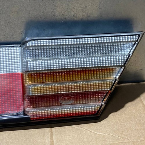 Mercedes-Benz W124 Sedan Coupe Rear Taillight Panel Assembly OEM HELLA - Bild 10 von 24
