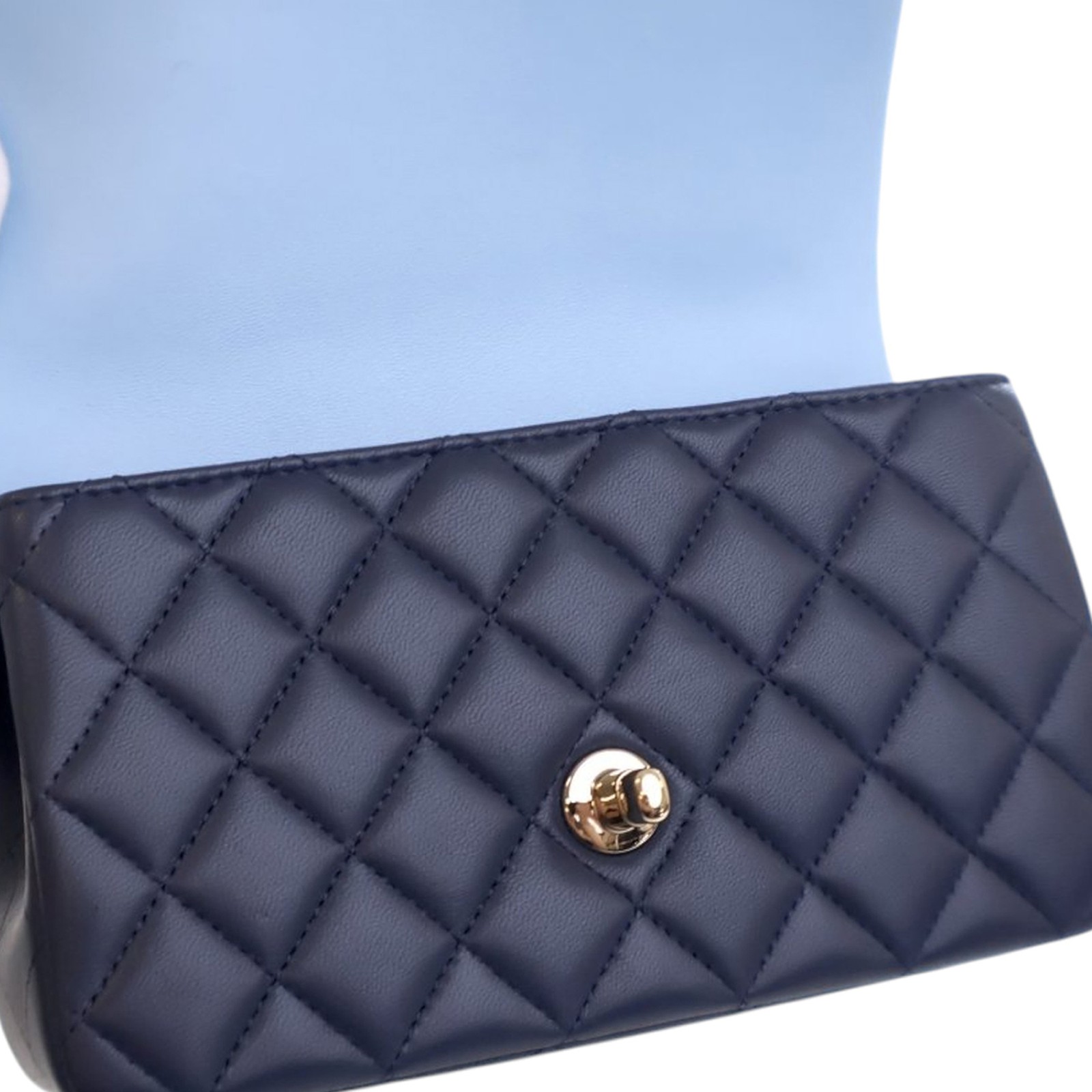 Authenticated Chanel Mini Rectangular Lambskin To… - image 6