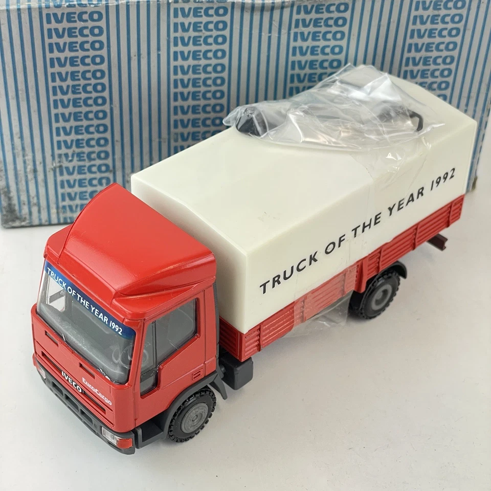 Boxed Conrad Iveco Red Truck 4236 Ford - Image 2 of 4