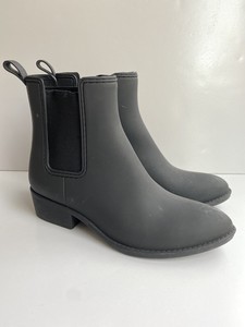 matte black rain booties