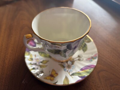 tea cup and saucer