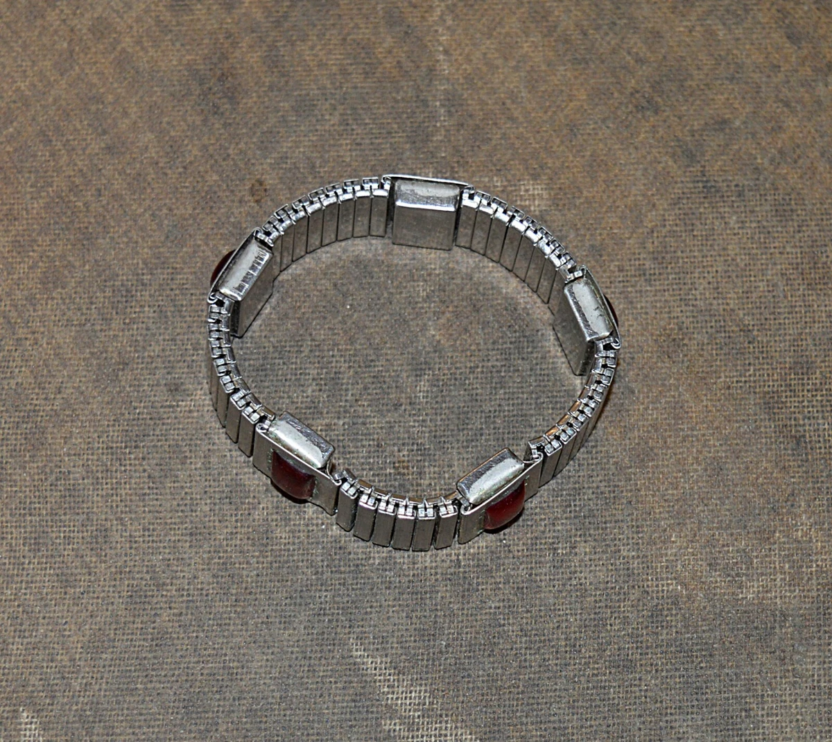 Tiger outlet health bracelet