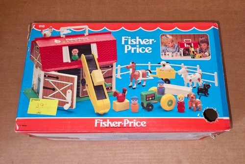 Vintage Fisher-Price Little People #910 Play Family Red Variant FARM BARN w/Box