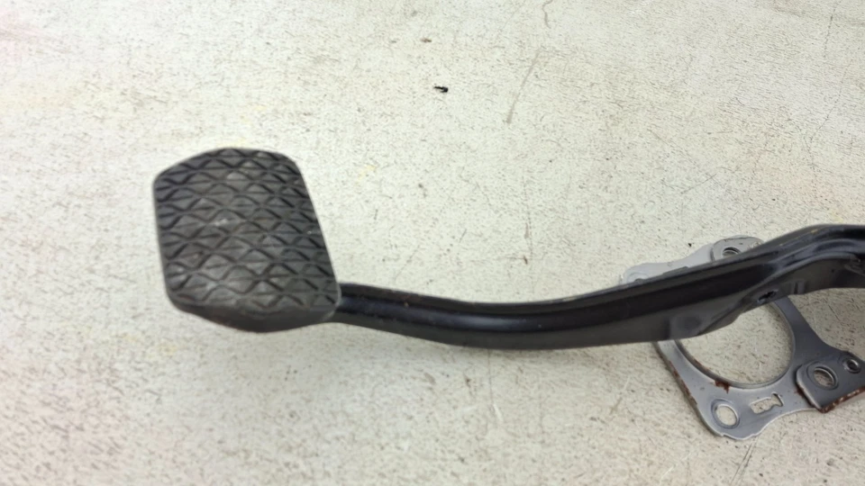 2013-2023 MAZDA CX-5 BRAKE FOOT STOP PEDAL ASSEMBLY W/ SENSOR OEM - Image 3 of 4