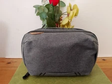 Peak Design Tech Pouch Grey Travelgear Organizer Storage Bag.