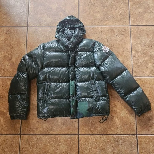 Moncler Everest Puffer Coat Goose Down Dark Grenen Logo Ski Snowboard Outdoor - product listing photo