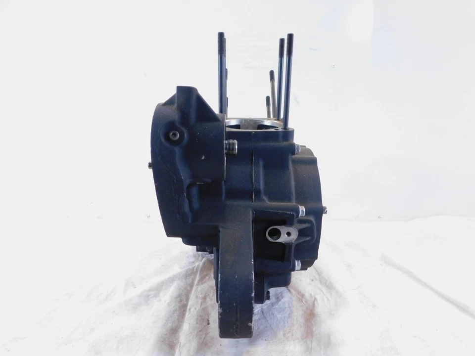 Carcasas cárter bloque motor Harley Davidson Sportster 1200 y 883 negras Foto 3 de 4