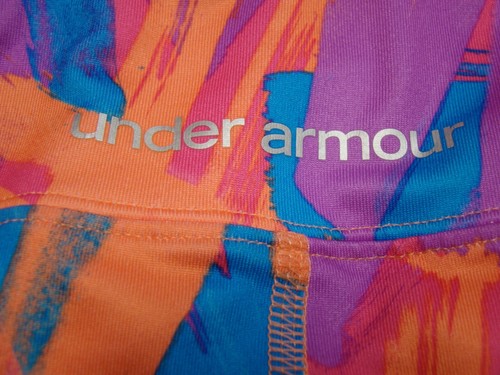 Lot of 2 Under Armour Girls Size YLG HeatGear Fitted Printed Capri Leggings (P7) - Picture 7 of 7