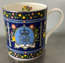Queen Elizabeth II Platinum Jubilee Halcyon Days Coffee Tea Mug Flowers of Realm