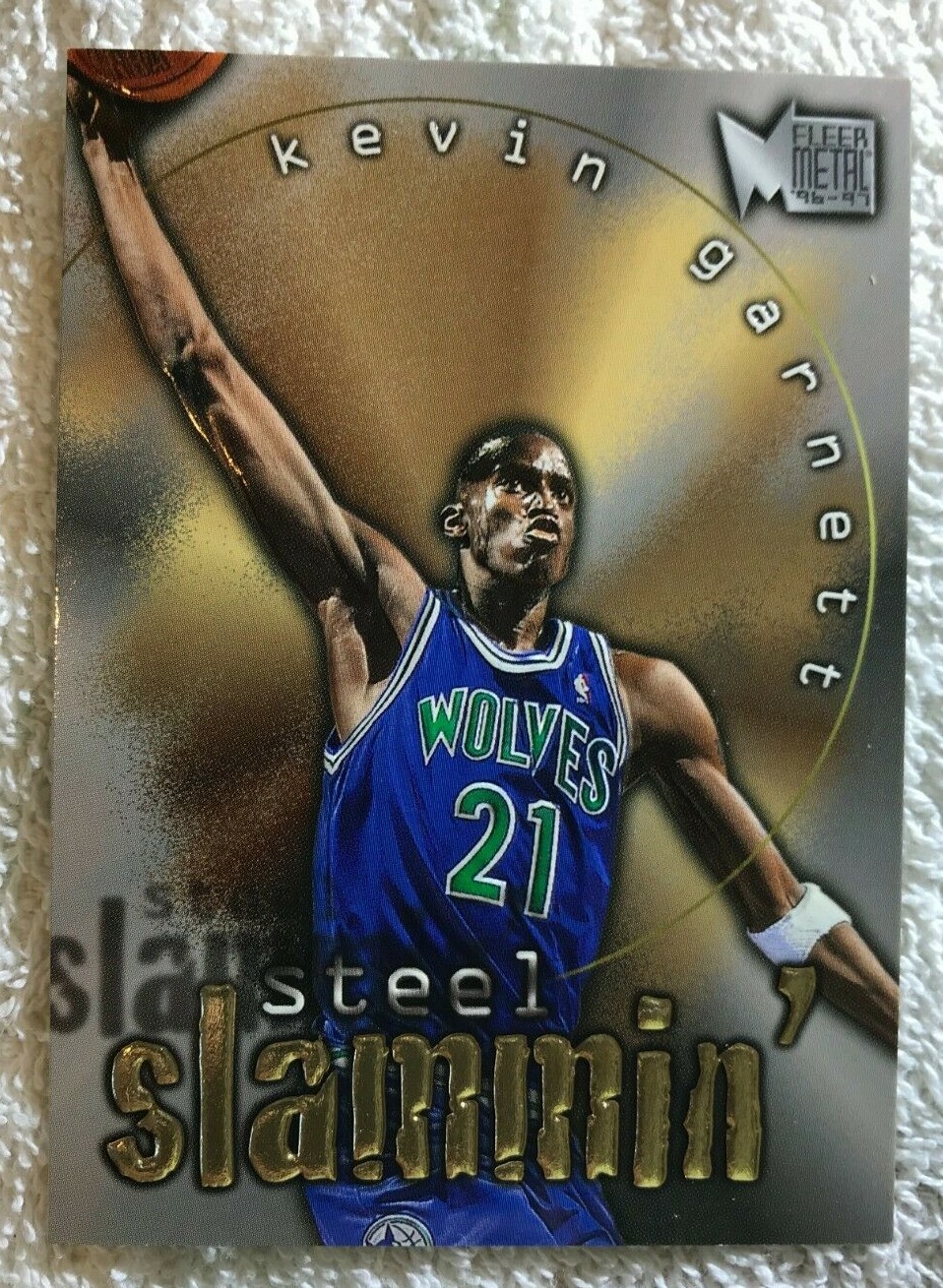 KEVIN GARNETT 1996-97 FLEER - METAL - STEEL SLAMMIN' EMBOSSED INSERT CARD #4