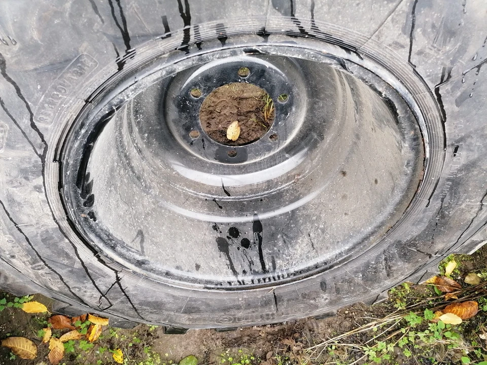 LKW Unimog Reifen 14.5R20  Mercedes Benz 424  4010801  11X20 Super 4244010801 - Bild 3 von 4