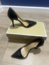 Michael Kors Heels Woman 7 Stiletto heels Pointy Cutout Logo black Leather