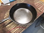 New ListingEARLY Vintage Wagner No 9 Cast Iron Skillet Heat Ring Frying  10” NICE!!