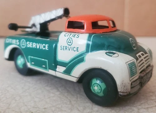 Vintage Marx Cities Service Marx Tin Friction Tow Truck Wrecker Advertising Toy