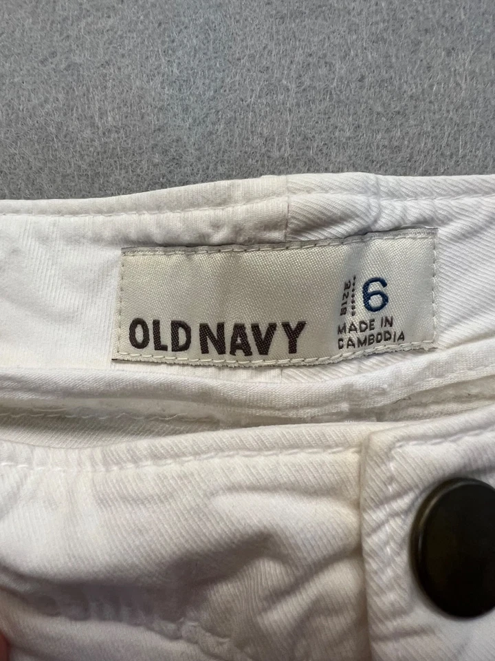 Pantalones cortos cargo Old Navy para mujer talla 6 Foto 2 de 4