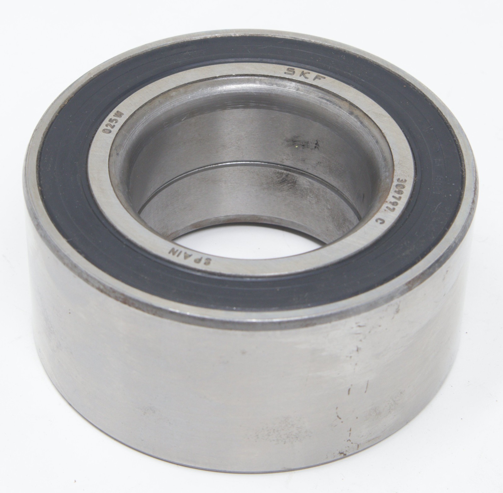 NOS Lamborghini Diablo rear wheel bearing OEM SKF 008514502
