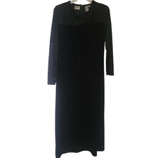 Elegant Black Velvet Evening Gown With Sheer Lace Sleeves  Floral Detail lace