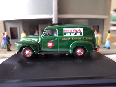 Oxford 1950 CHEVROLET PANEL VAN  GREEN REA  1/87   HO diecast car GM