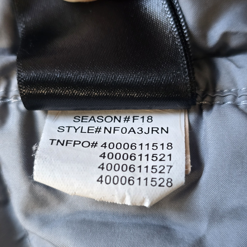 THE NORTH FACE ACONCAGUA 550 QUILTED DOWN PUFFER VEST WOMENS Sz M STEEL GRAY - Picture 12 of 15