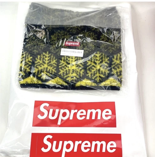 FLOCON DE NEIGE SUPRÊME NEW YORK. GUÊTRE JAUNE SHERPA COL POLAIRE LOGO BOÎTE FW18