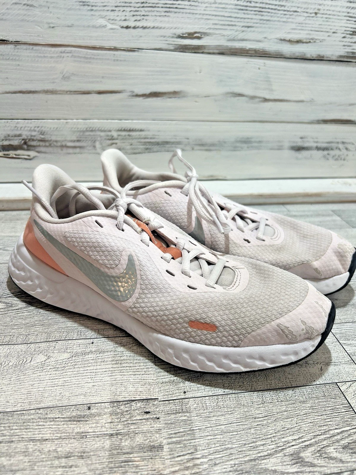 Scarpe da corsa passeggio Nike Revolution 5 donna taglia 6Y rosa bianco nero sneakers