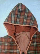 Wool hoodie Suade Accents Shark Tooth Buttons Size L  runs larger 