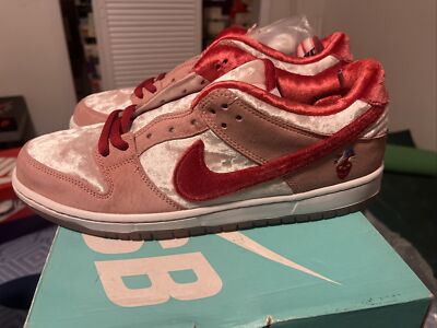 Size 10.5 - Nike Dunk Low SB x StrangeLove Valentines Day Ds OG All