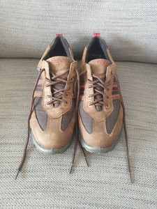 ecco walking shoes uk