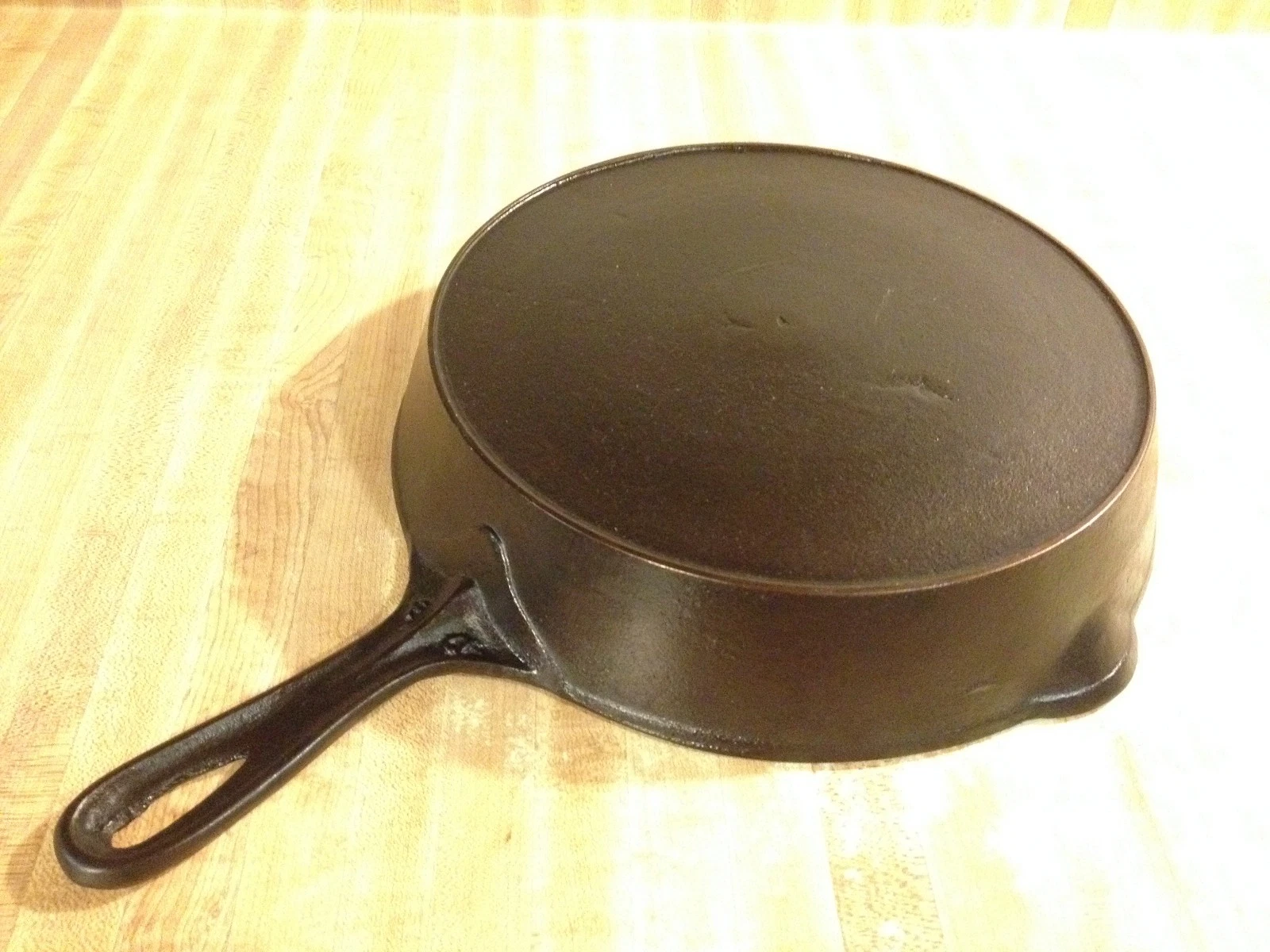 Heat Ring Mystery "FC" Reinforced Handle Cast Iron 10.5" Skillet Smooth Flat
Opens in a new windo