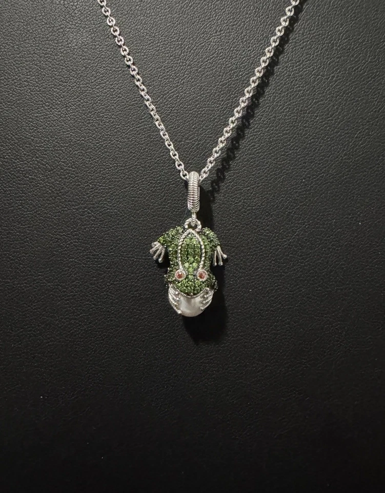 Colar Pingente Judith Ripka Prata Esterlina 925 Frankie The Frog, 11,1 g - Imagem 3 de 4