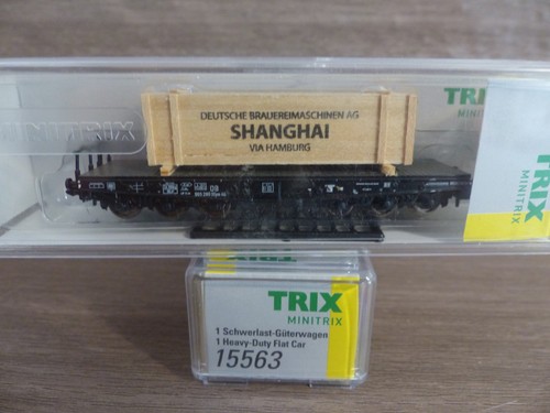 Minitrix N 15563 Schwerlast-Flachwagen SSym 46 mit einer Holztransportkiste | Condition: Neu