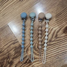 Cuddle Campus Silicone Pacifier Clip Holder with One Piece Design, Pack of 4 Sof