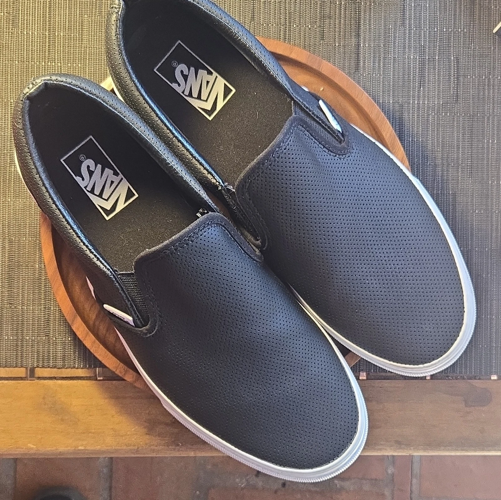 VANS Premium Slip-On Leather upper Shoes Black/White US 10.5 EU 44