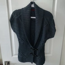 Tommy Hilfiger M 6-8 Gray Cable Knit Wrap Sweater Vest Leather Buckles