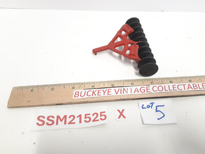 VINTAGE SLIK FARM TOYS Pull Type Disc Harrow - 8927 -USA..